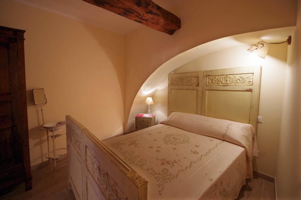 Appartamento Il Mulino del Castello Garlenda Camera foto